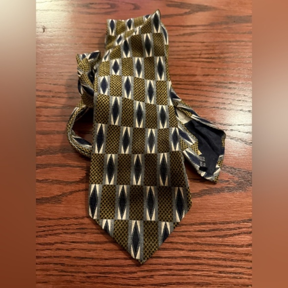 Vollorei 100% silk Geometric Patterned Tie